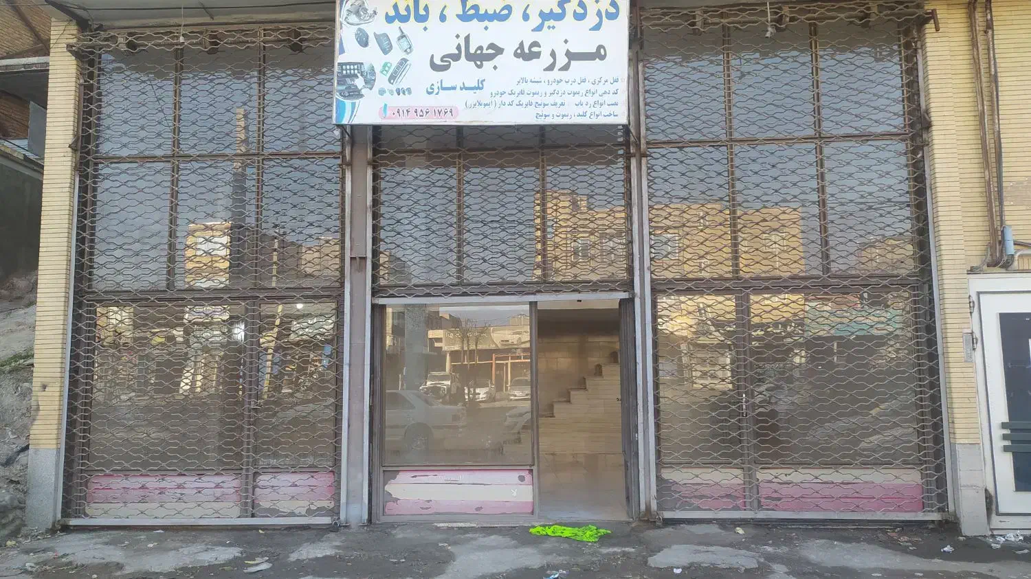 سه باب مغازه سه دهنه 100متری فول بابالکن50 متری|اجارهٔ مغازه و غرفه|مشگین شهر, |دیوار