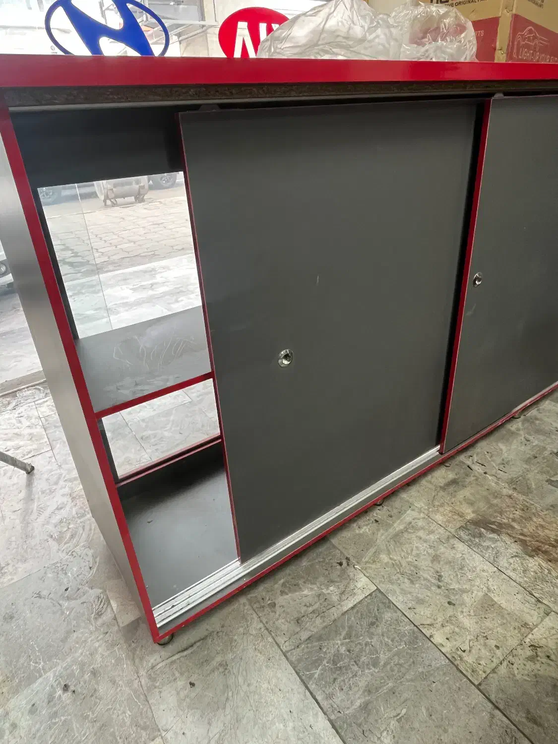 ویترین کشویی مغازه|فروشگاه و مغازه|رشت, حسین آباد|دیوار