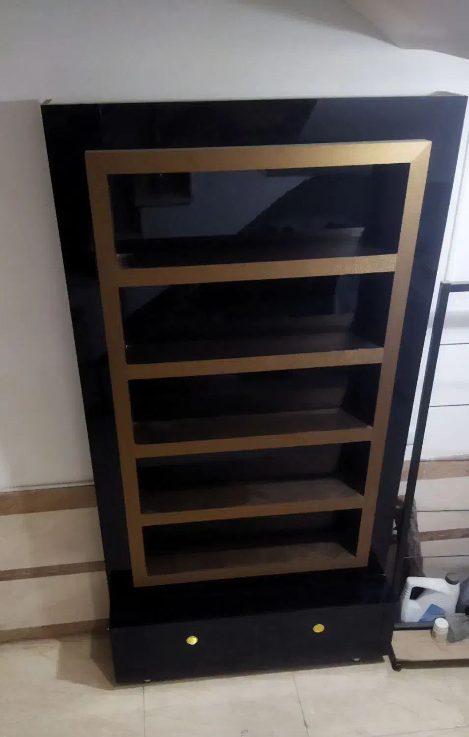 کمد هایگلاس ویترینی|بوفه، ویترین، کنسول|بوکان, |دیوار