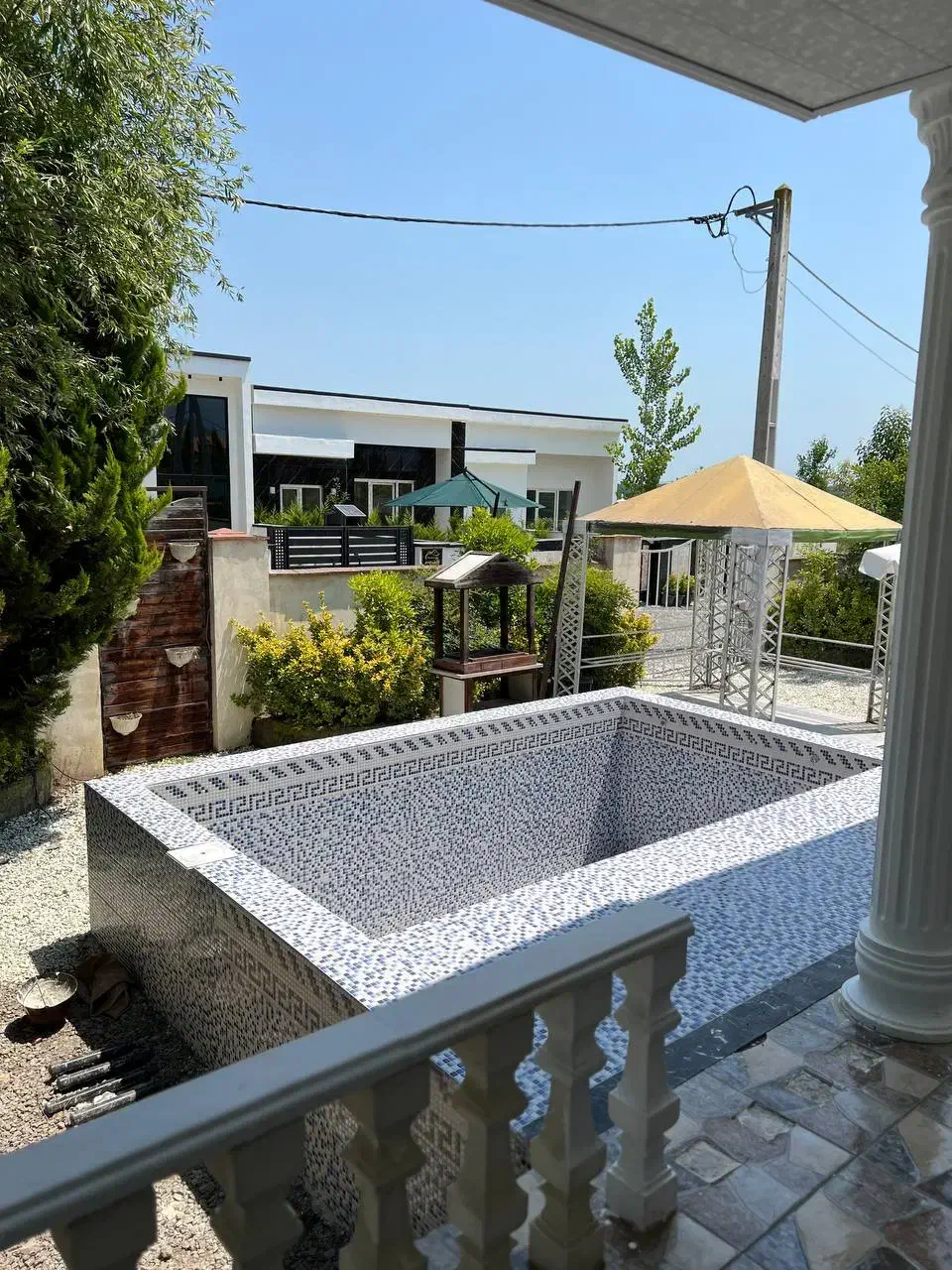 ویلاباغ استخردارمالک هستم مبله هم میدم|فروش خانه و ویلا|نور, |دیوار