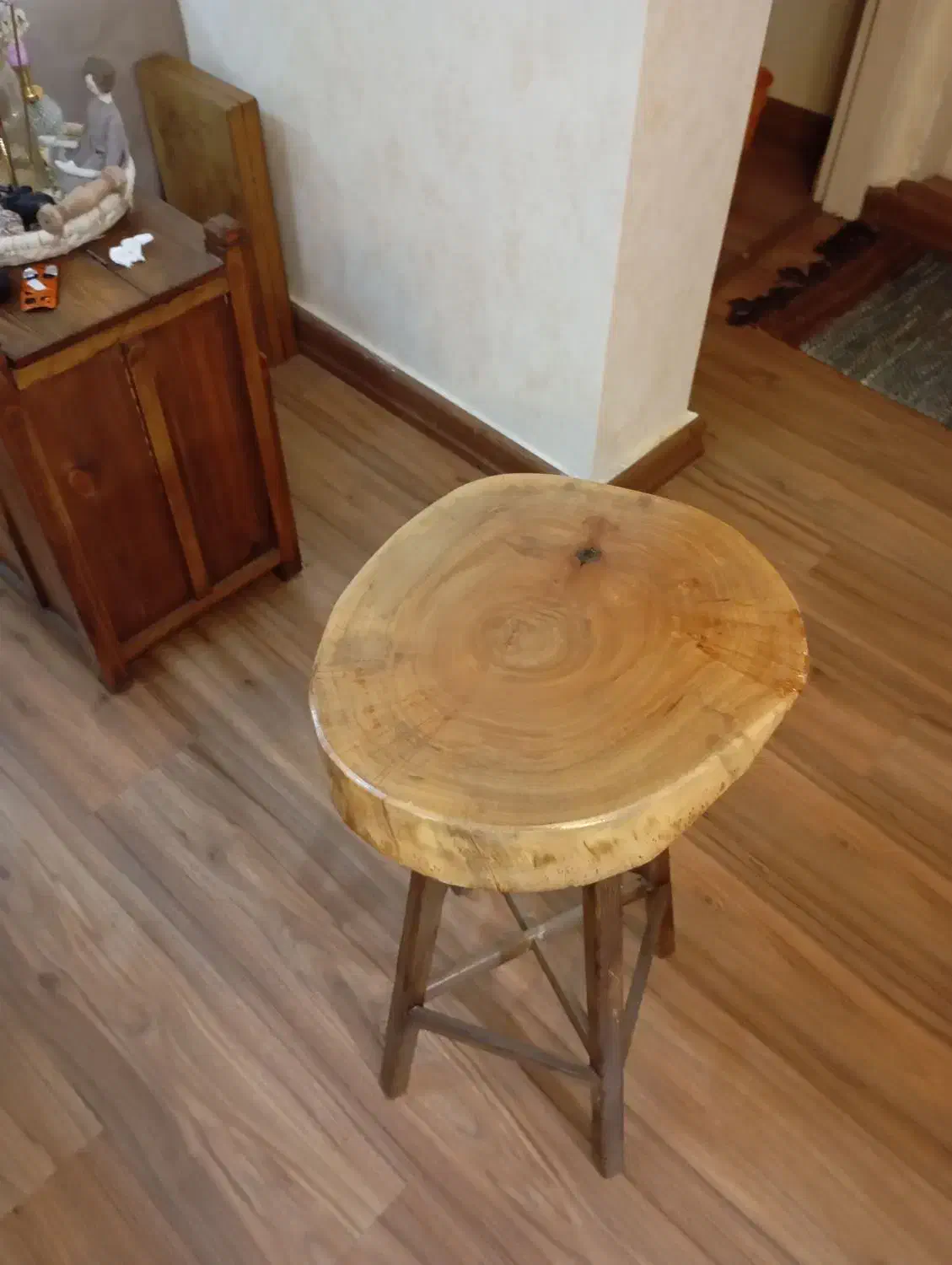 صندلی چوبی روستیک|صندلی و نیمکت|رشت, استقامت ۱|دیوار