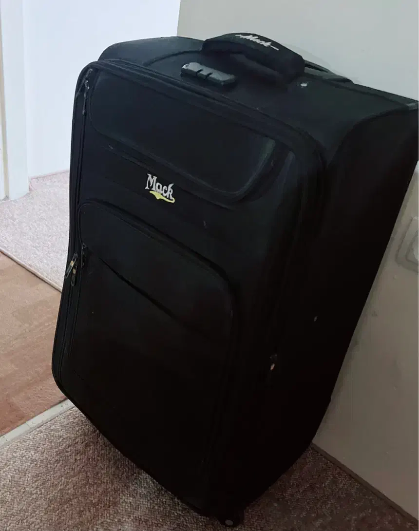 کیف بزرگ|کیف، کفش، کمربند|جم, |دیوار