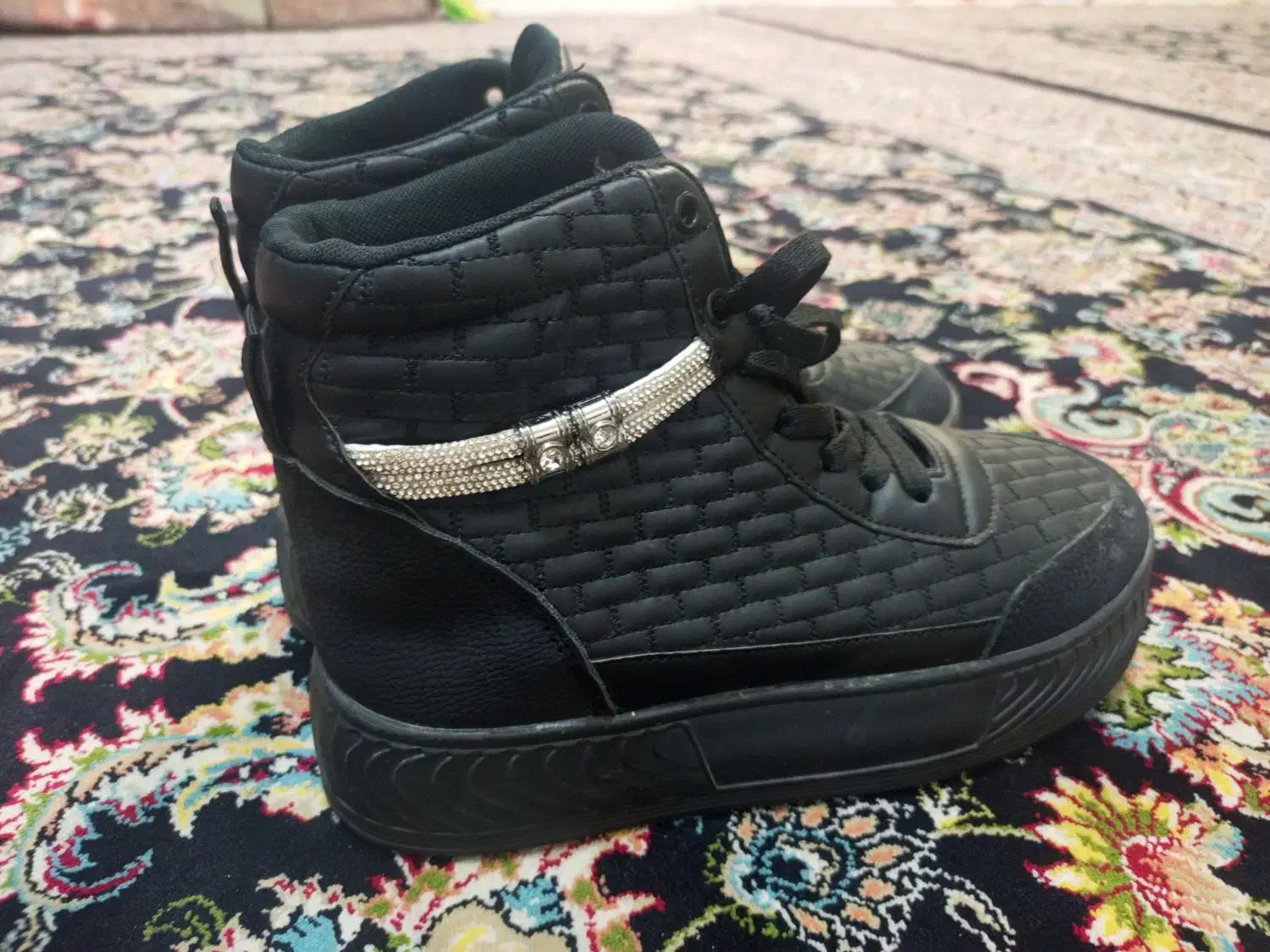 کفش بچگانه وزنانه|کیف، کفش، کمربند|کاشان, باغ ماجد|دیوار