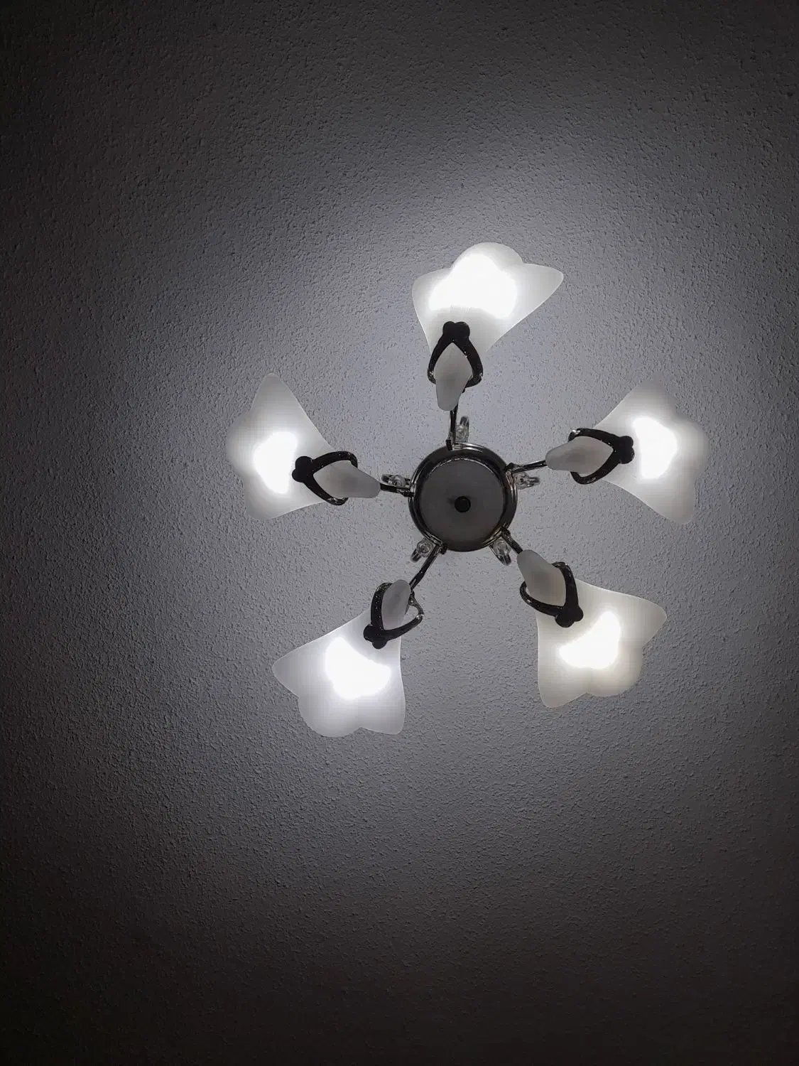 لوستر|لوستر و چراغ آویز|اندیشه, اندیشه فاز ۳|دیوار