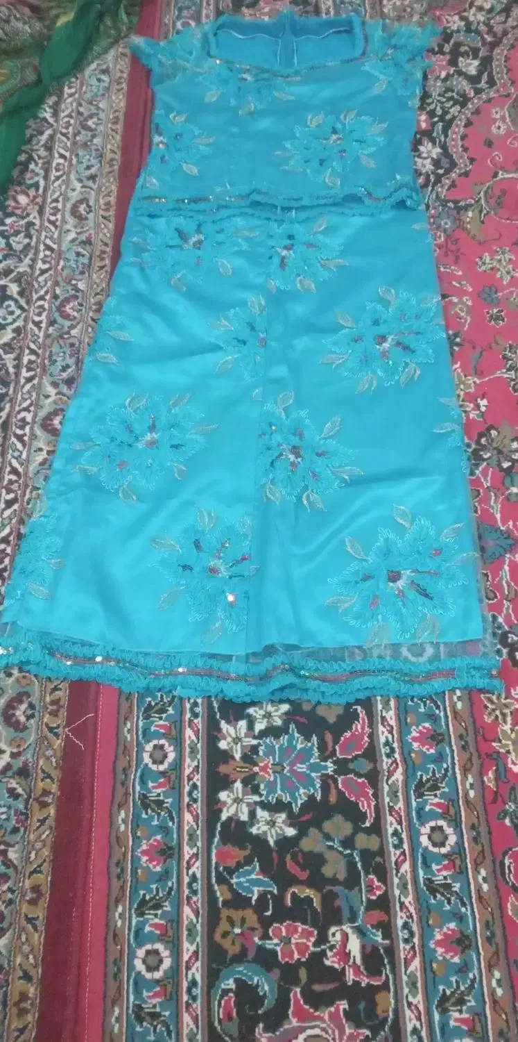 یه. کت دامن  پولک دوزی  مجلسی|لباس|شیروان (لرستان), |دیوار