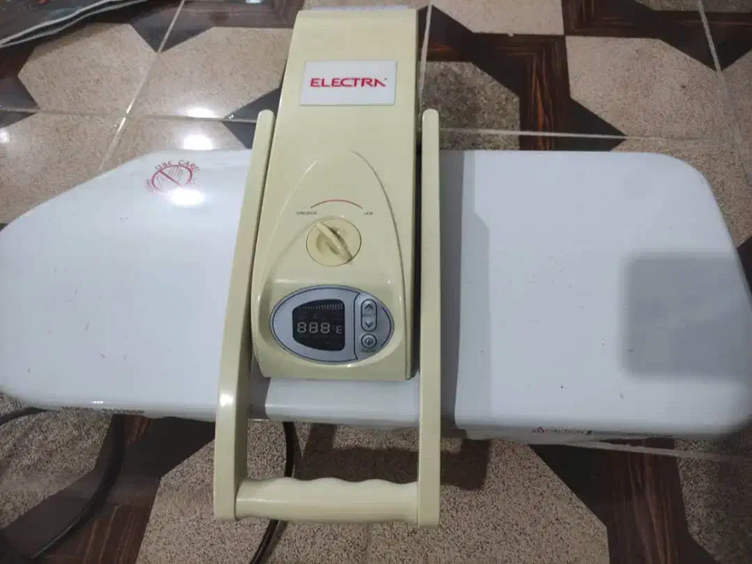 اتو پرس کاملا سالم و تمیز|اتو و لوازم اتو|شیراز, جوادیه|دیوار