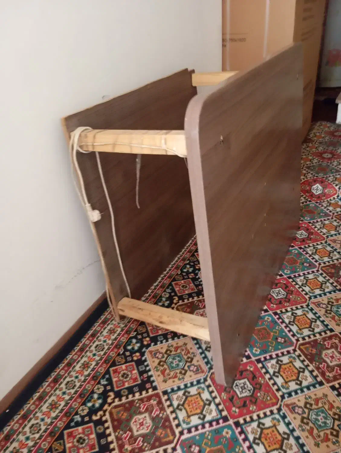 کرسی سالم|بخاری، هیتر، شومینه|طرقبه, |دیوار