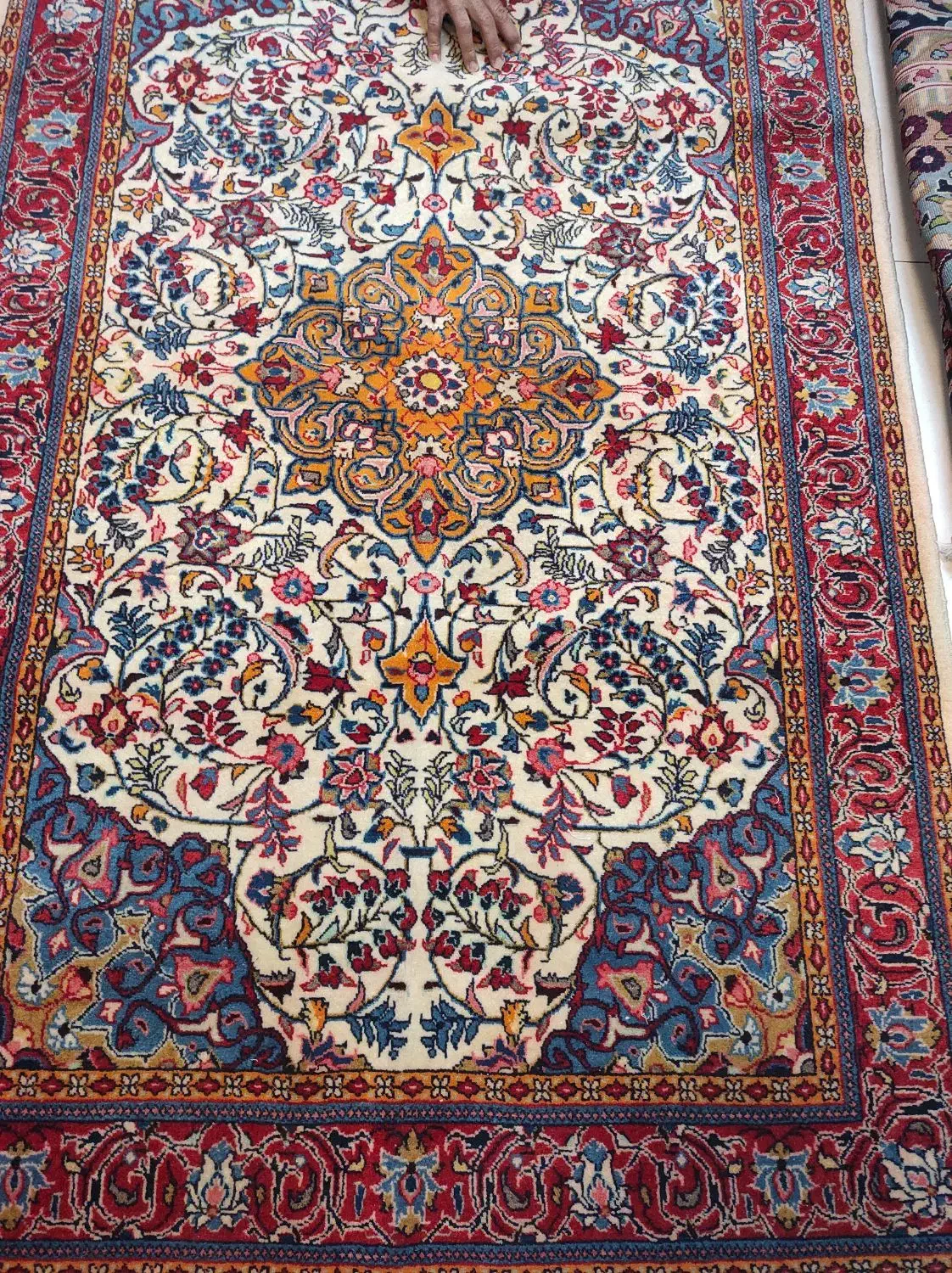 فروش فرش (خریداریم) ماشینی و دستی|فرش|تهران, سعادتآباد|دیوار