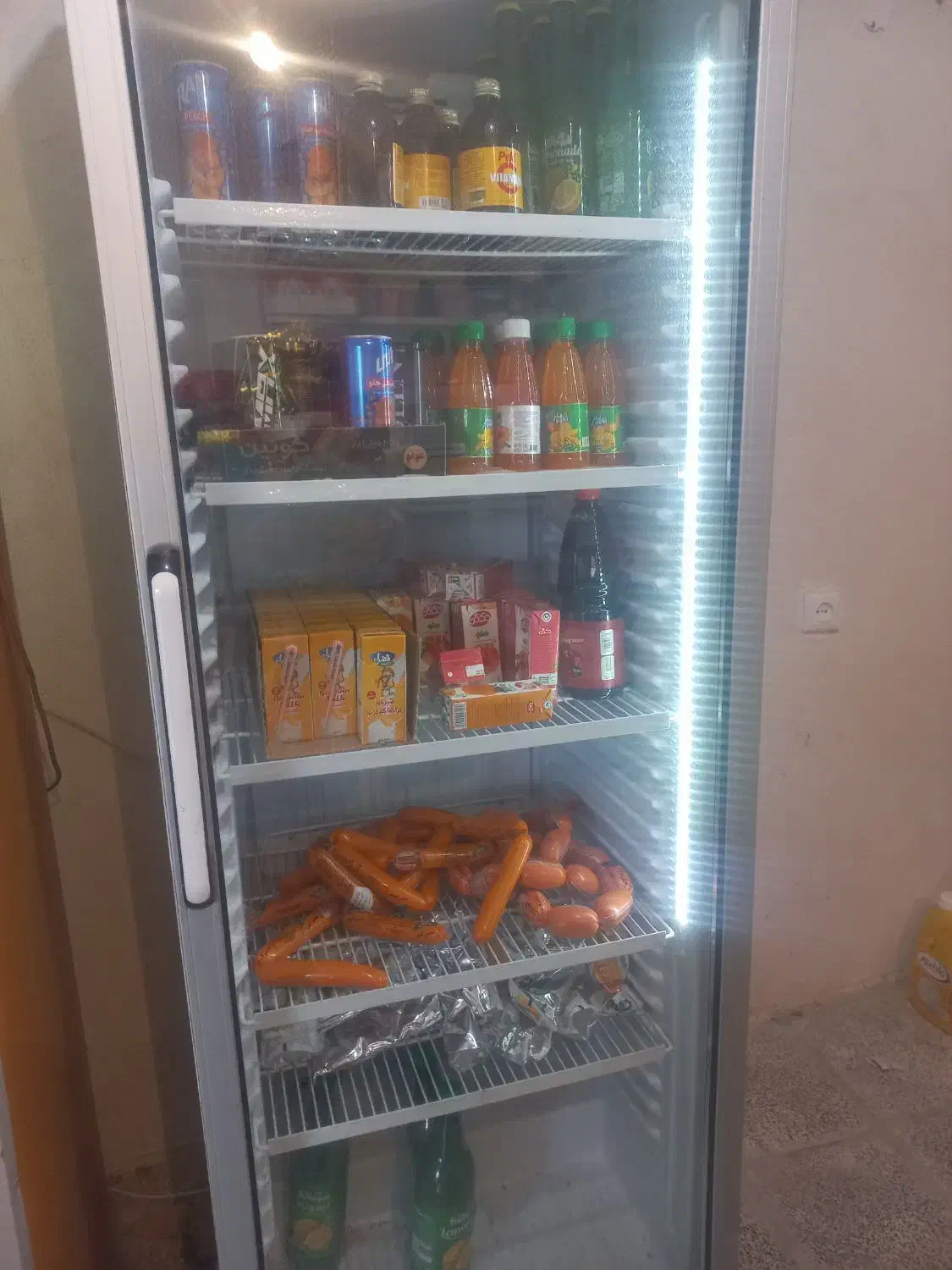 سه عدد یخچال به علت تغیر شغل|فروشگاه و مغازه|فیروزآباد (لرستان), |دیوار