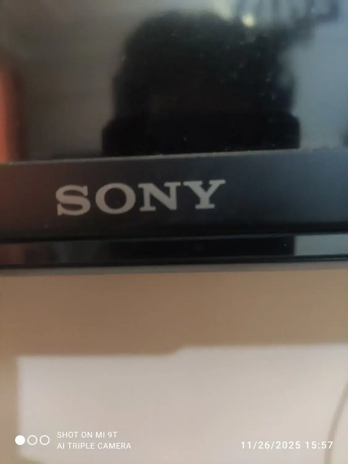 تلویزیون سونی و میز تلویزیون|تلویزیون و پروژکتور|قشم, |دیوار