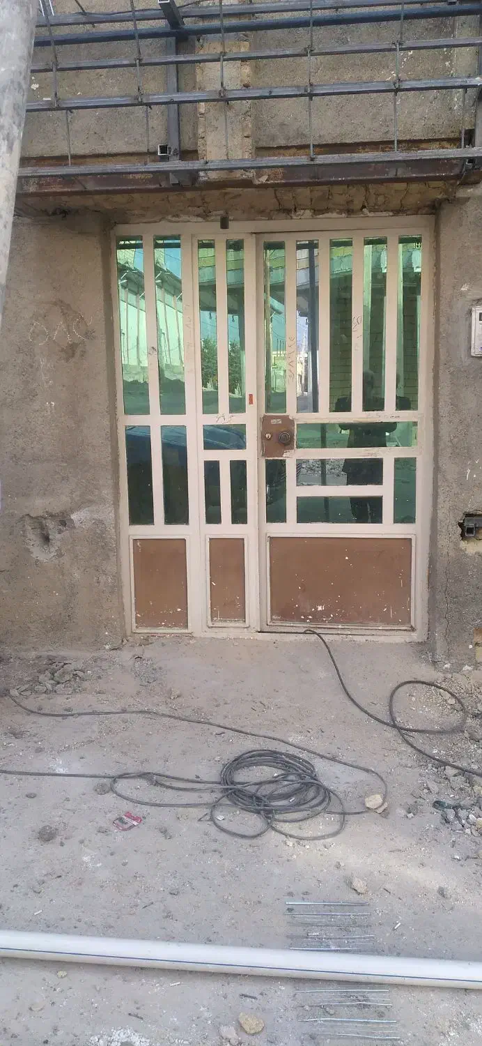 درب ورودی سالم ولوستر کریستال|مصالح و تجهیزات ساختمان|صحنه, |دیوار