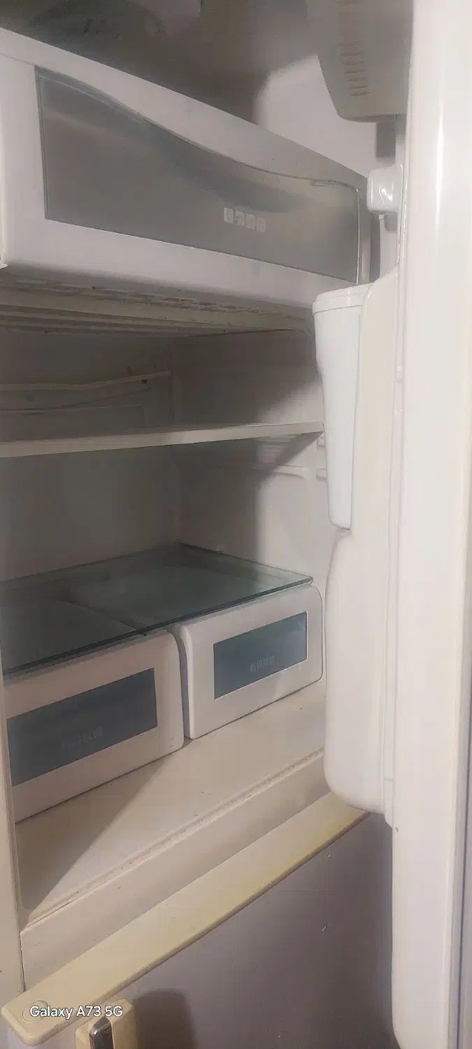 با سلام یخچال سالم دودرب بدون هیچ عیبی|یخچال و فریزر|آران و بیدگل, |دیوار