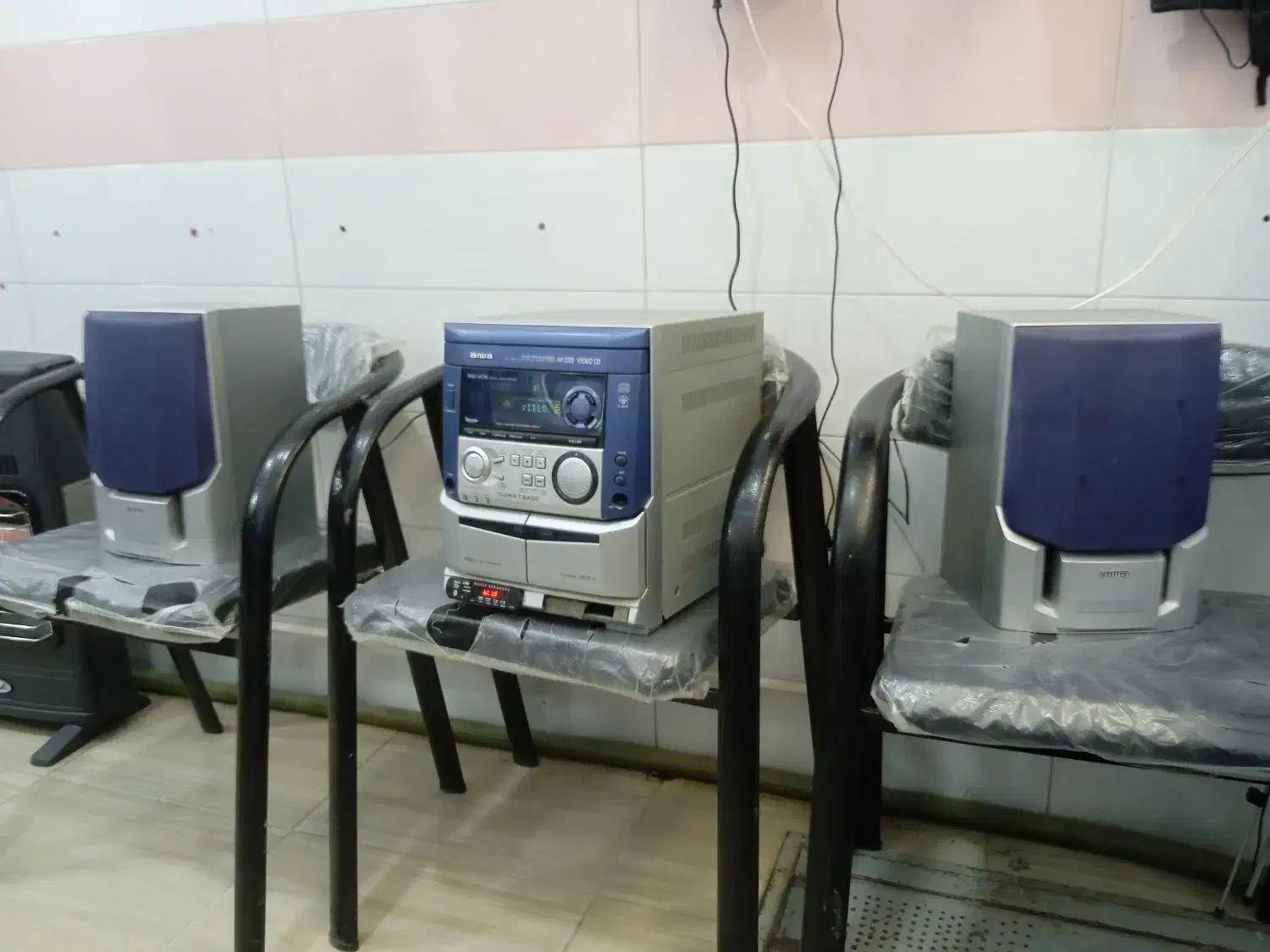 باند آیوا ژاپن|سیستم صوتی خانگی|ربط, |دیوار