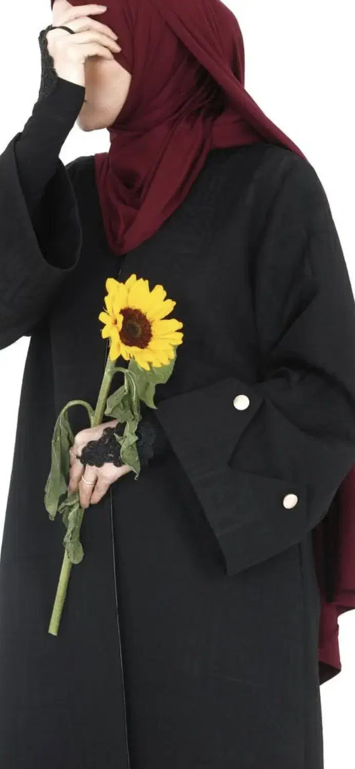 عبا چرخکاری|چرخ خیاطی و ریسندگی|شیراز, کوشک میدان|دیوار