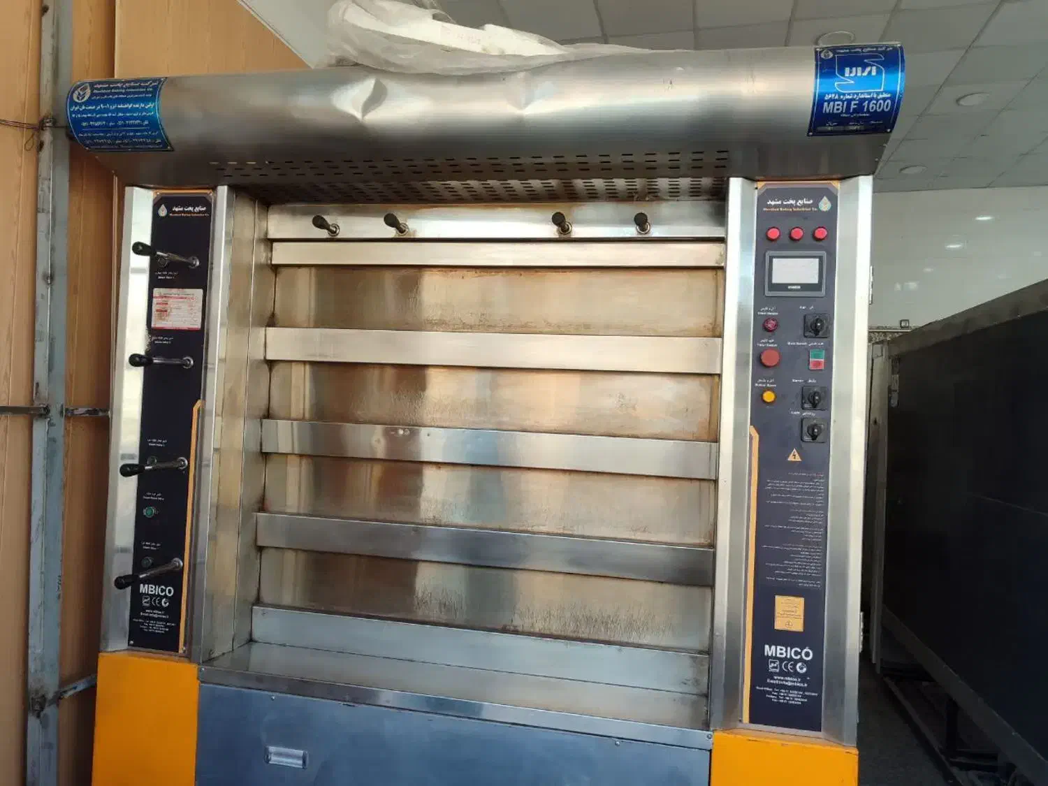 فروش یک دستگاه فر نان فانتزی در حد نو|ماشینآلات صنعتی|سبزوار, چهارراه فرودگاه|دیوار