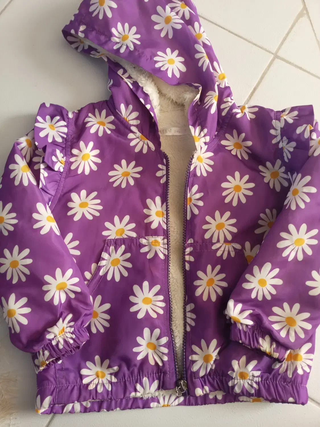 لباس|لباس|رشت, توشیبا|دیوار