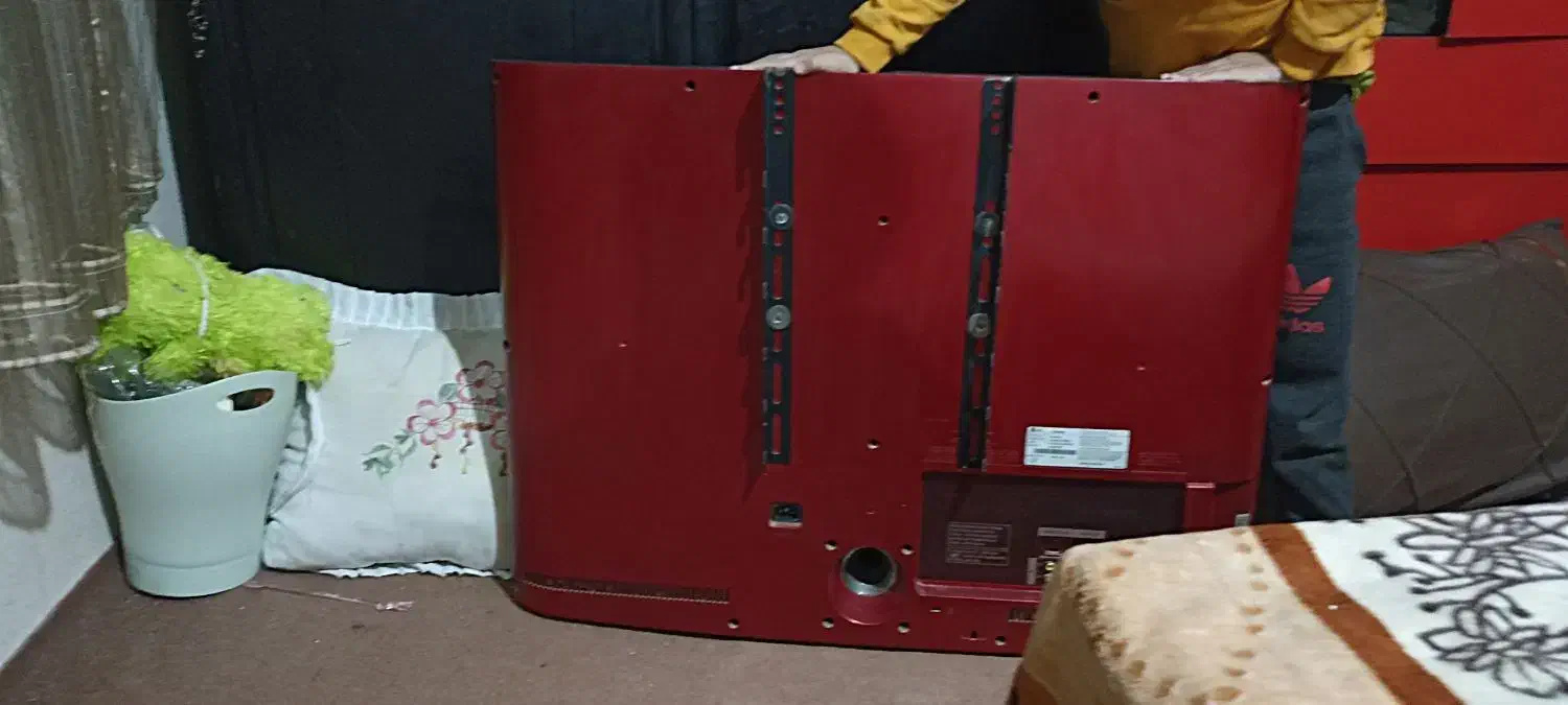 تلویزیون ال سی دی الجی|تلویزیون و پروژکتور|همدان, |دیوار