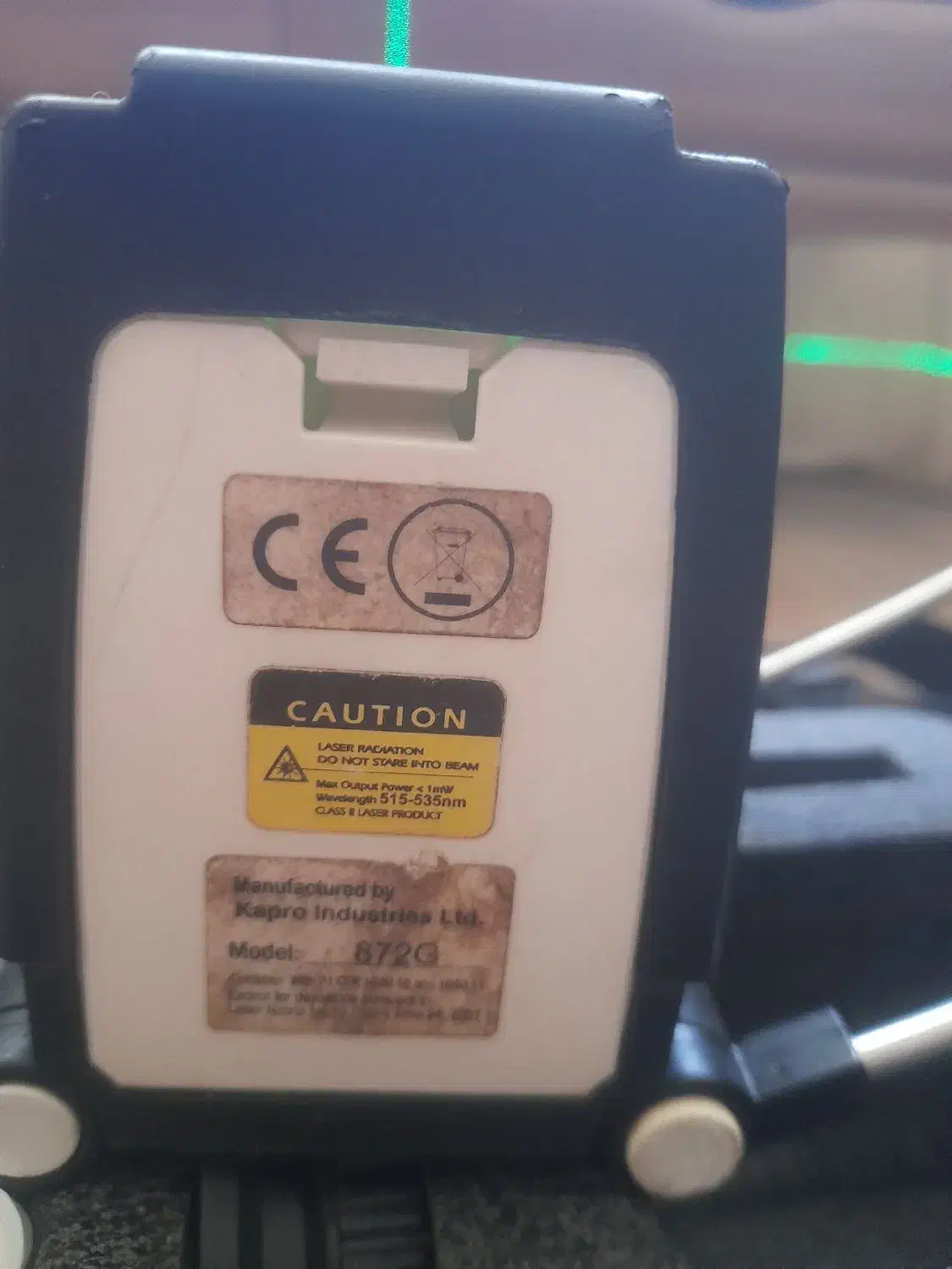 ترازلیزری|ابزارآلات|رباط‌کریم, رباط‌کریم|دیوار