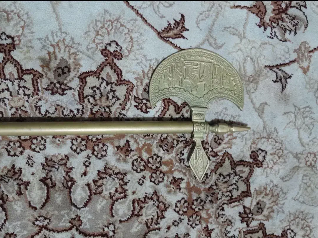 تبرزین کلکسیونی طرح هخامنشی برنزی|کلکسیون اشیاء عتیقه|ملارد, |دیوار