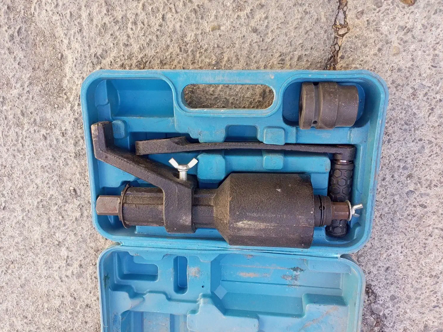 پیج چرخ باز کن وسیله سنگین|ابزارآلات|بانه, |دیوار