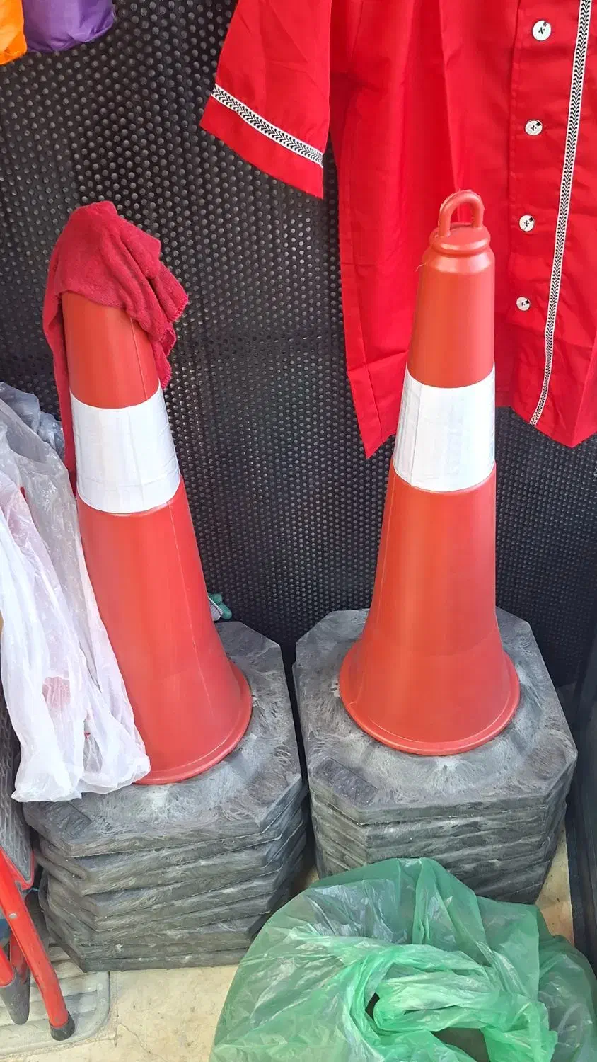 کله قندی شبرنگدار (بشکه ترافیکی)استوانه نیوجرسی|عمدهفروشی|تهران, انبار نفت|دیوار