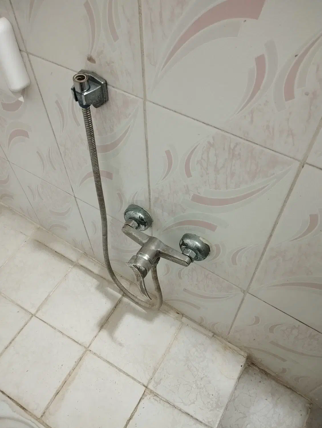 4 عدد شیر همراه سینگ|لوازم سرویس بهداشتی|مشهد, طلاب|دیوار