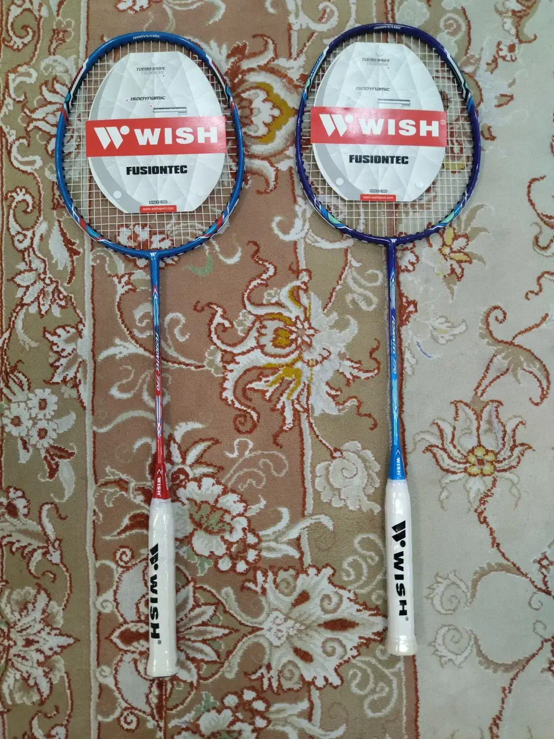 راکت بدمینتون فروش فوری|اسباب‌بازی بچه|سنندج, |دیوار