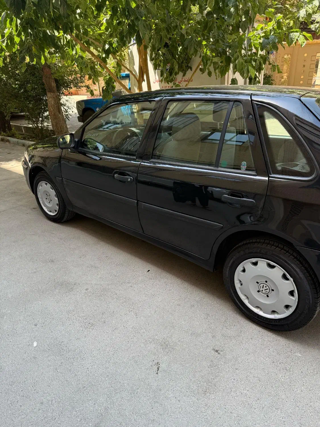 فروش یکدستگاه فولکس گل خانگی تمیز مشکی سال 1387|خودرو سواری و وانت|اصفهان, آبشار|دیوار