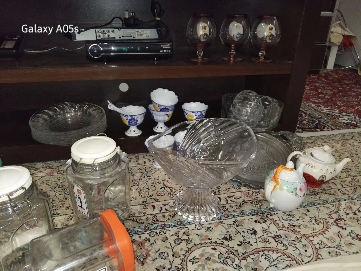 عکسهارو ببینیدهمشون نهصدوپنجاه|ظروف سرو و پذیرایی|تهران, امام حسین|دیوار