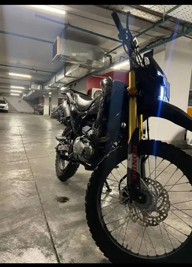 تریل فلات xr250... 1404|موتورسیکلت|تهران, آسمان|دیوار