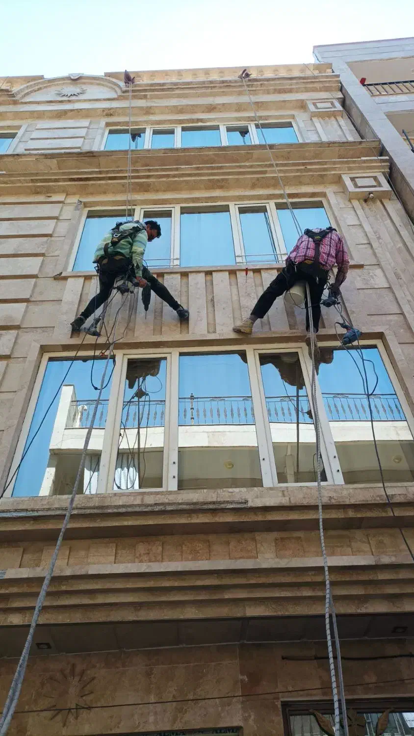 کار در ارتفاع.پیچ و رول پلاک سنگ.کاردرارتفاع|خدمات پیشه و مهارت|کرمانشاه, |دیوار