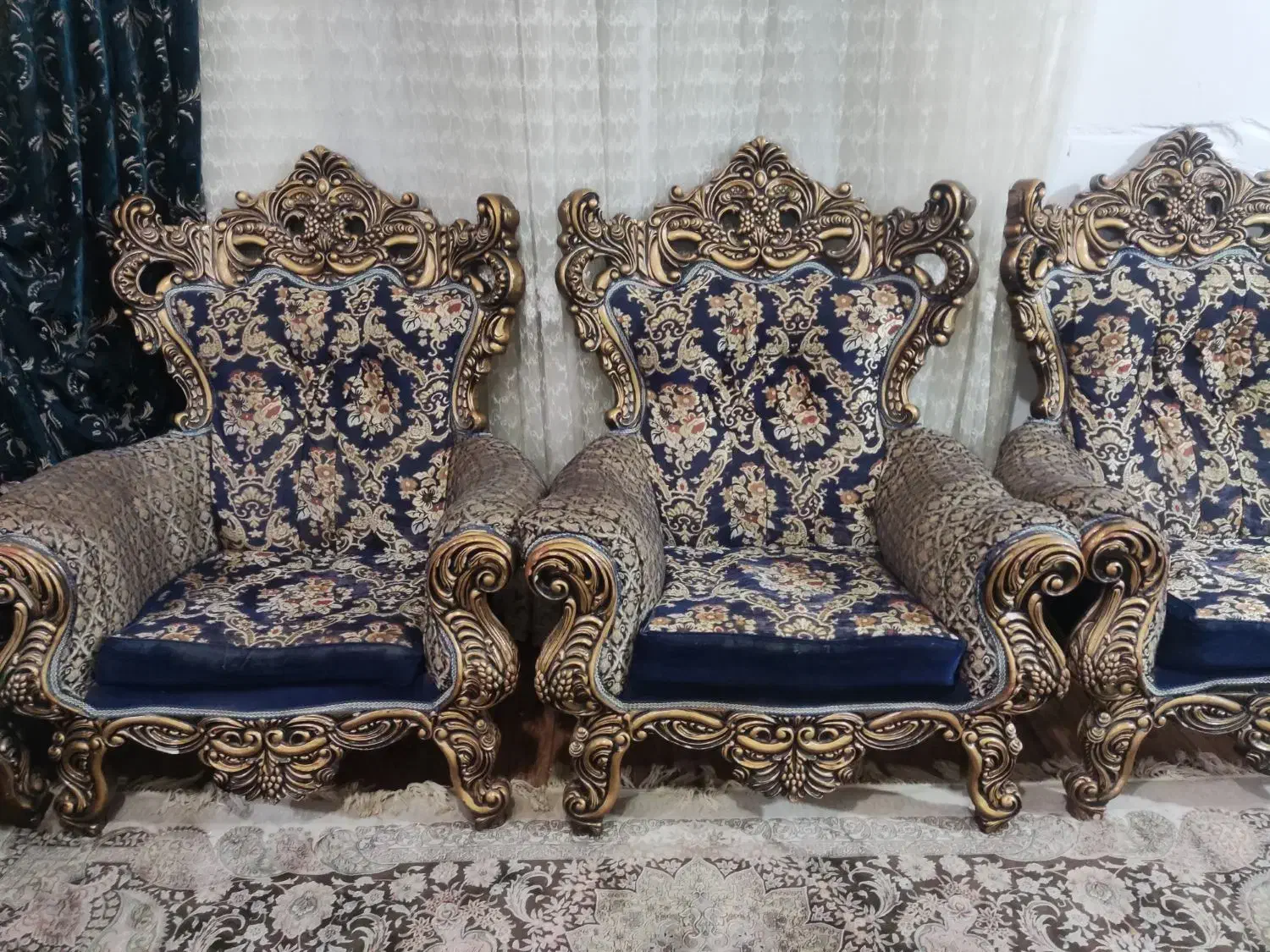 مبل ۹ نفره به اضافه یک میز وسط و دو میز عسلی|مبلمان خانگی و میز عسلی|ساری, |دیوار