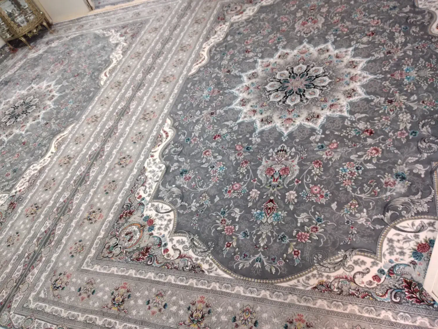 یک جفت فرش 12متری درحدنو|فرش|اقبالیه, |دیوار