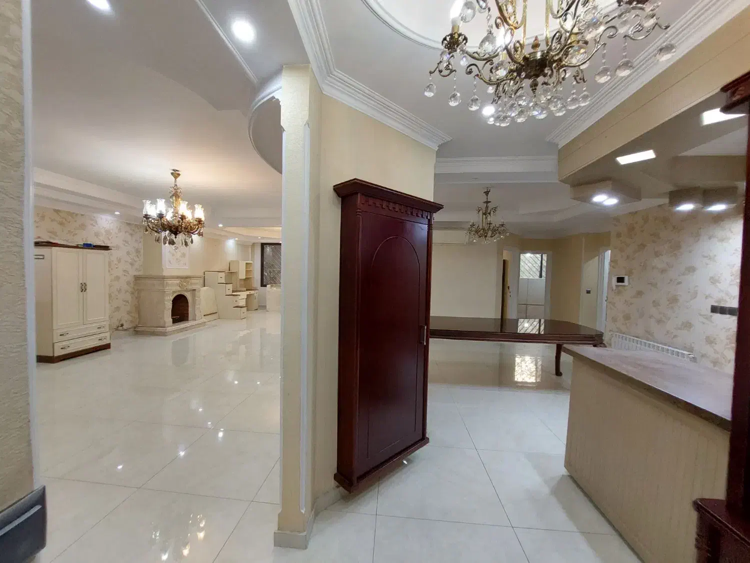 آپارتمان ۱۷۵ متر سه خواب/پاسداران گلستان