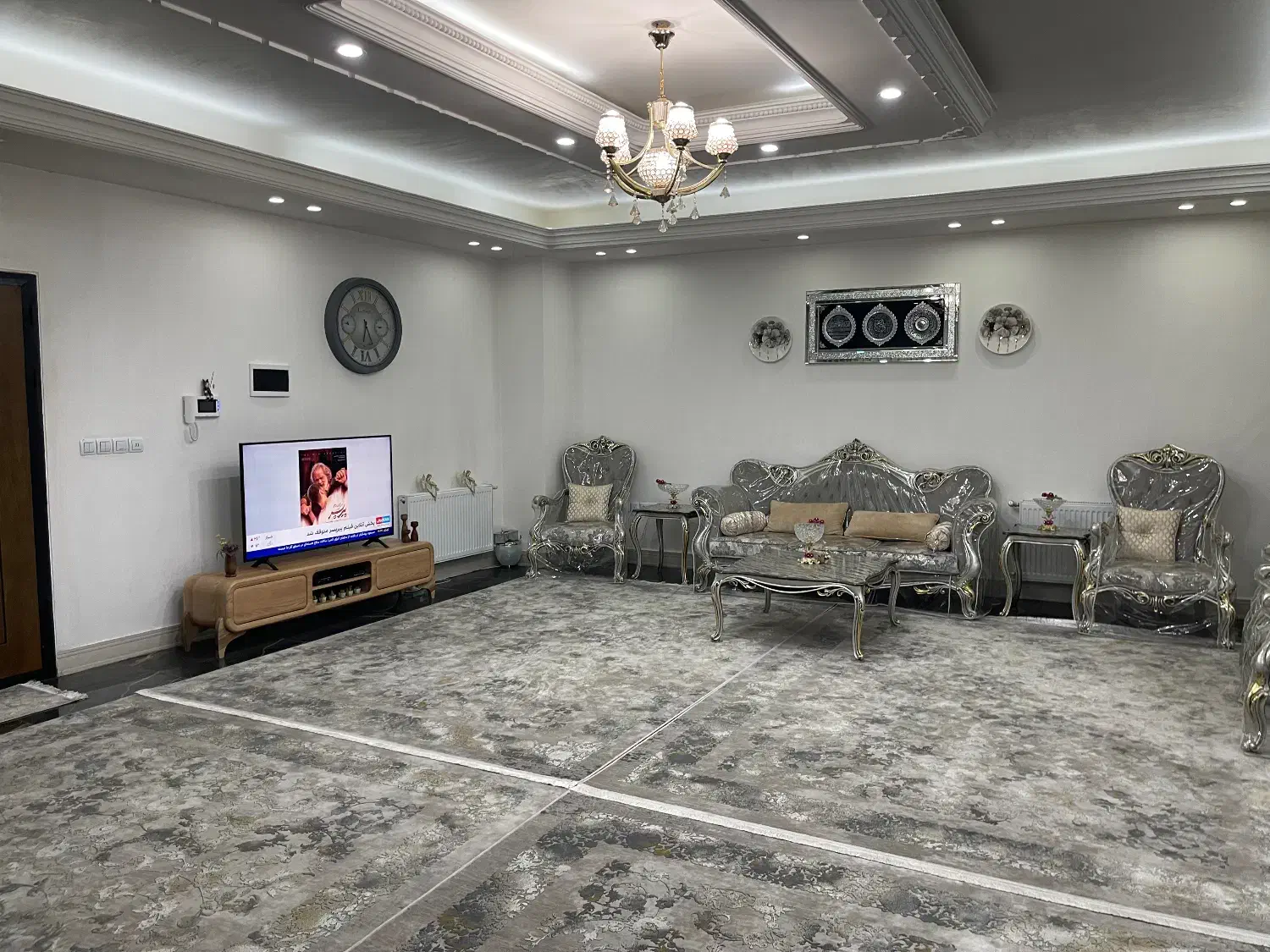 فروش تک واحدی نوساز تجهیز ۱۳۰ متری|فروش آپارتمان|رباط‌کریم, رباط‌کریم|دیوار