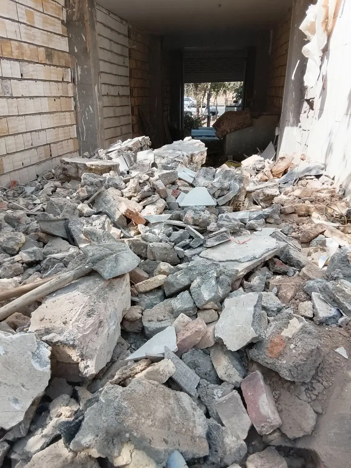 سقف سایبان تخریب وبازسازی|خدمات پیشه و مهارت|اصفهان, سرتاوه|دیوار