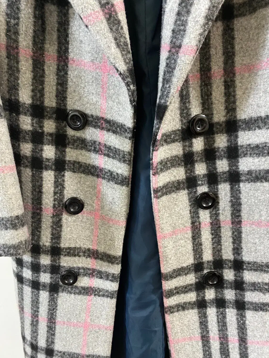 پالتو|لباس|کرج, کوی مدرس|دیوار