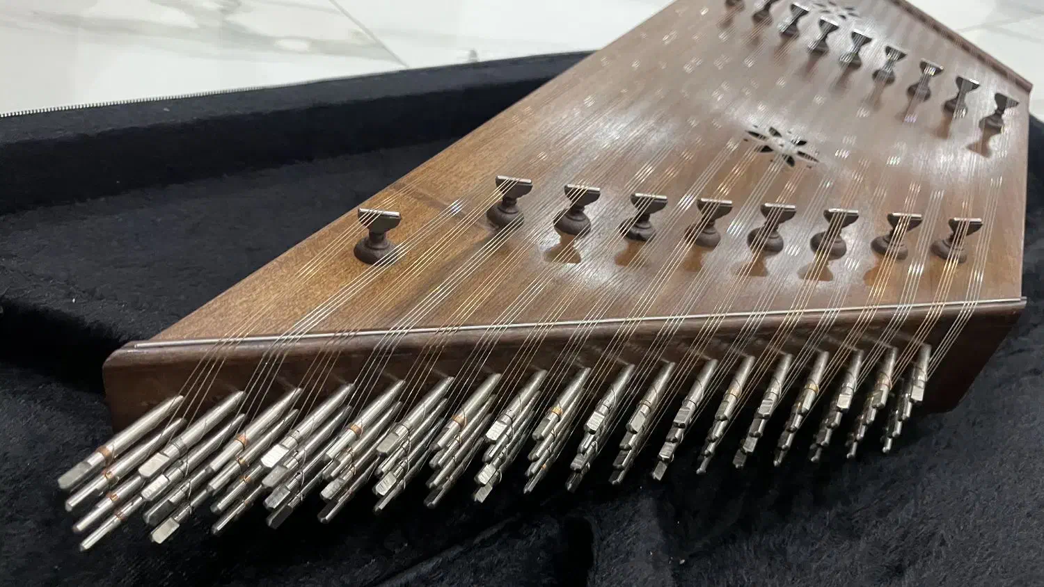 سنتور نو|سازهای سنتی|رشت, شهرک شهید مفتح|دیوار