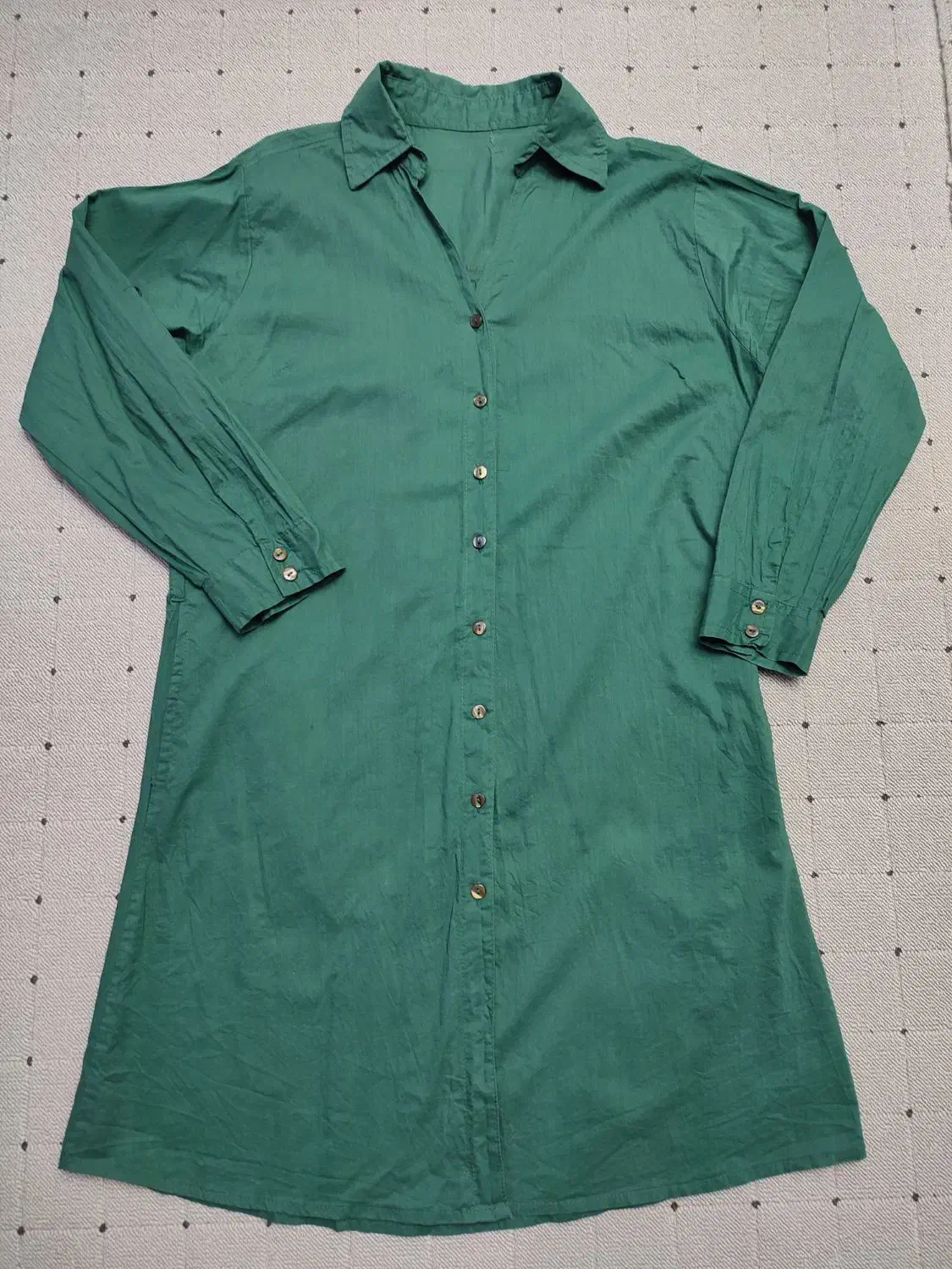 پانزده تا مانتو زنانه در حد نو،روسری مشکی|لباس|شیراز, طلاب|دیوار