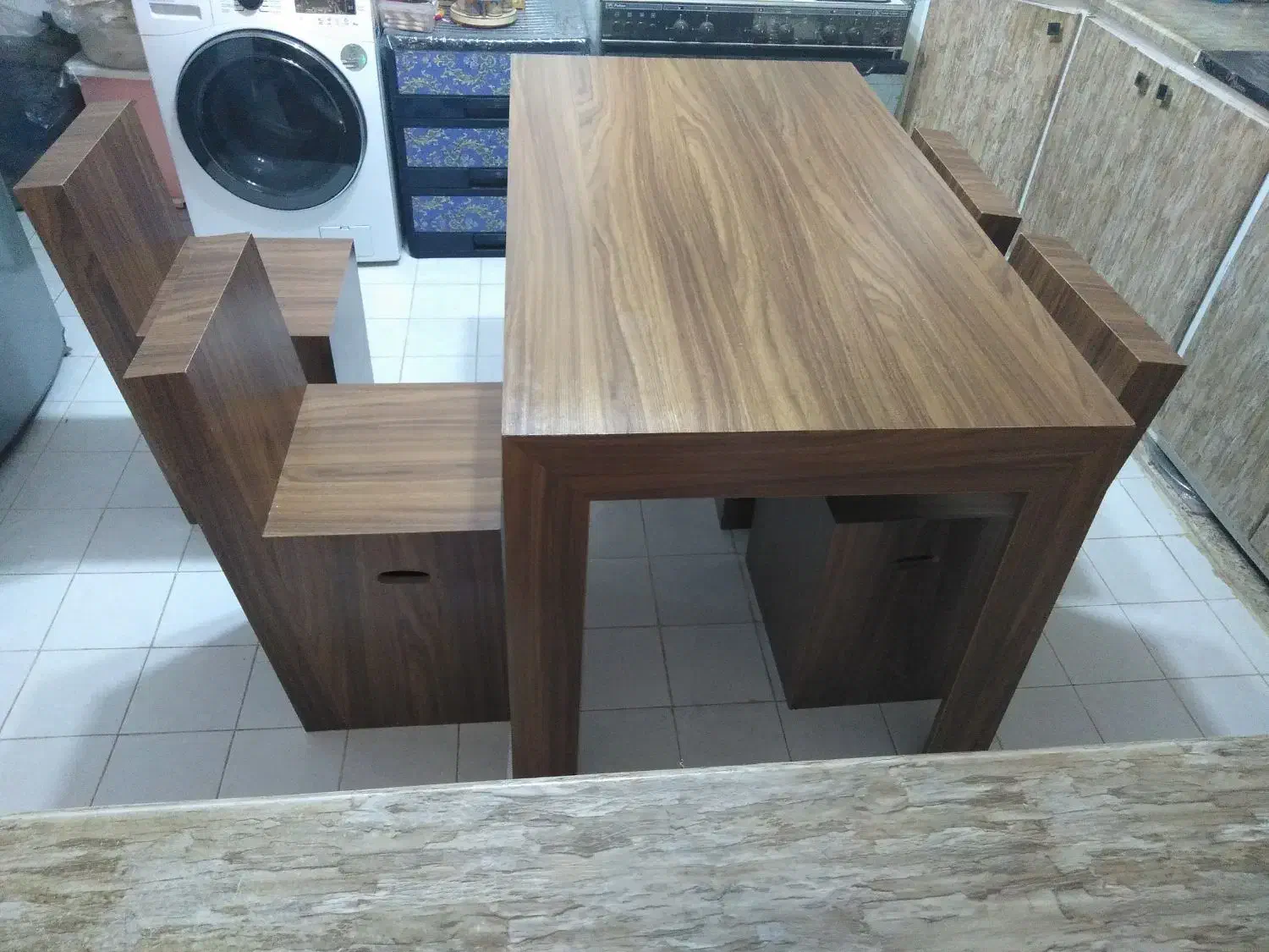 میز و صندلی نهار خوری تُرک|میز و صندلی غذاخوری|شهرکرد, |دیوار