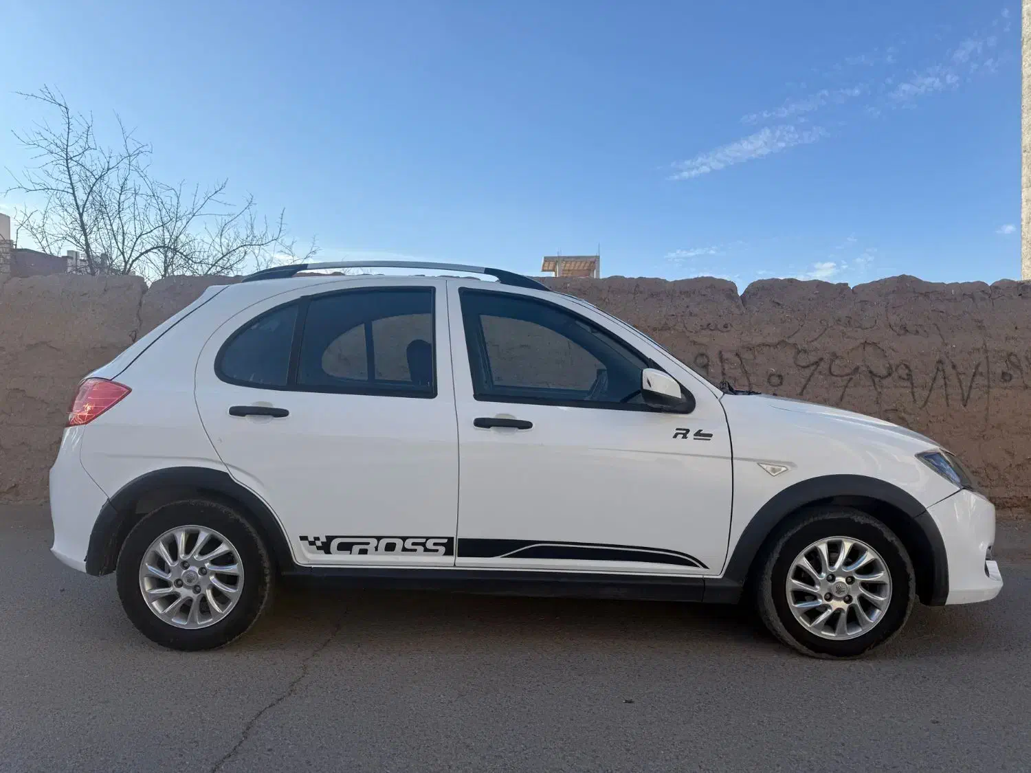 کوئیک بسیار تمیز|خودرو سواری و وانت|یزد, |دیوار