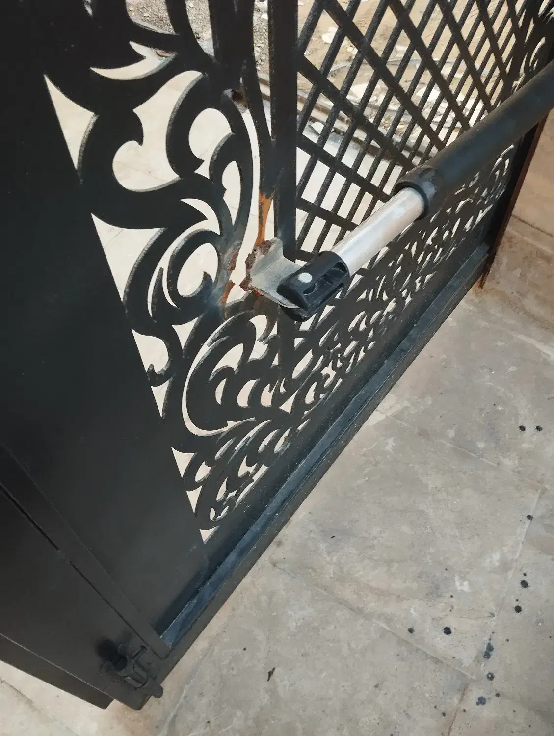 نصب و تعمیر کرکره برقی و شیشه سکوریت جک پارکینگی|خدمات پیشه و مهارت|چابهار, |دیوار