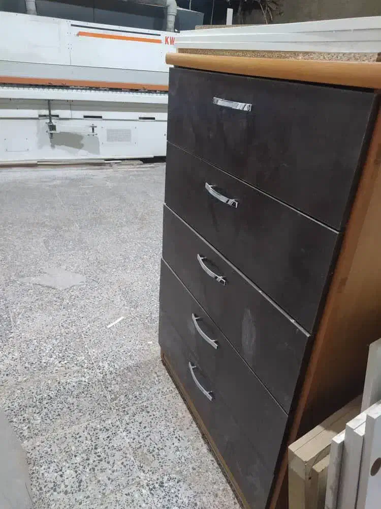 دراور ۵ کشو|جاکفشی، کمد، دراور|شاهینشهر, شهرک منازل چوبی|دیوار