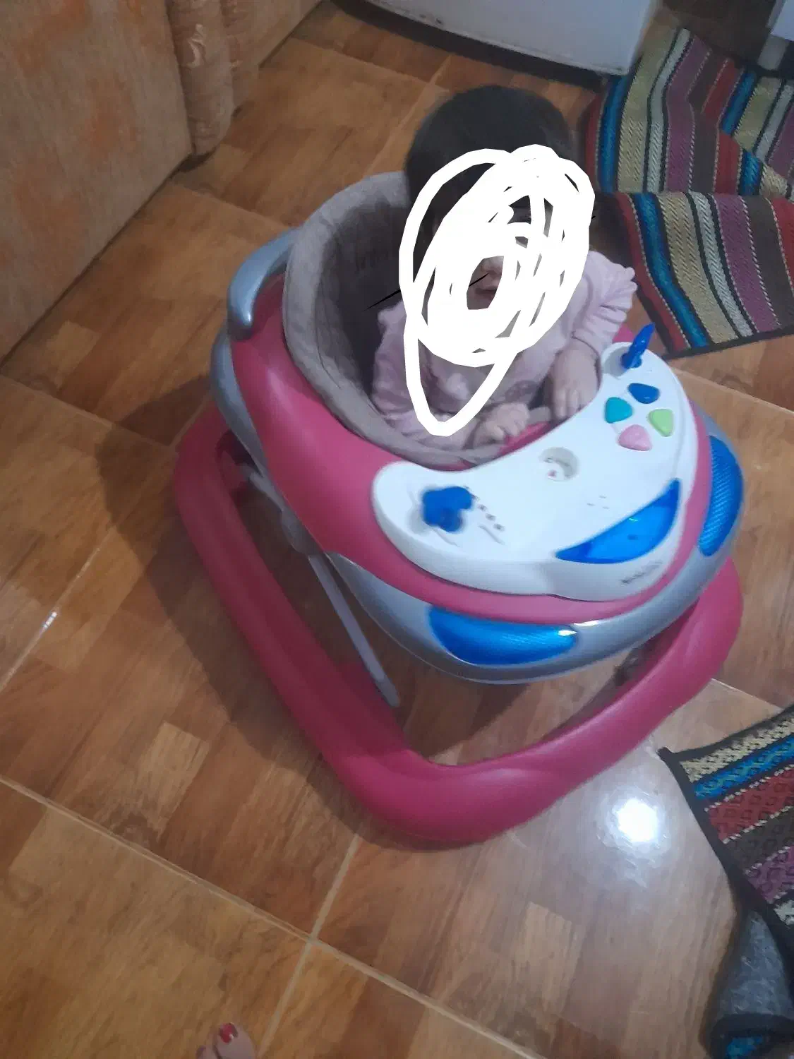 روروئک در حد نو|کالسکه و لوازم جانبی|رشت, ولکس|دیوار