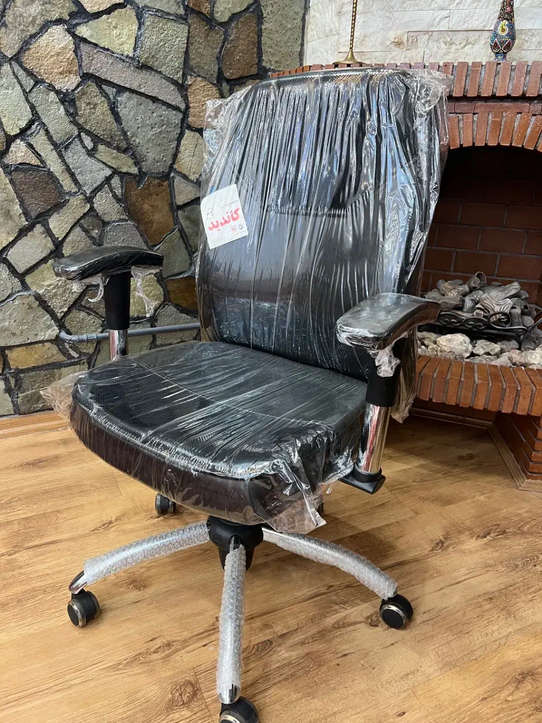 صندلی چرخشی|مبلمان اداری|میانه, |دیوار