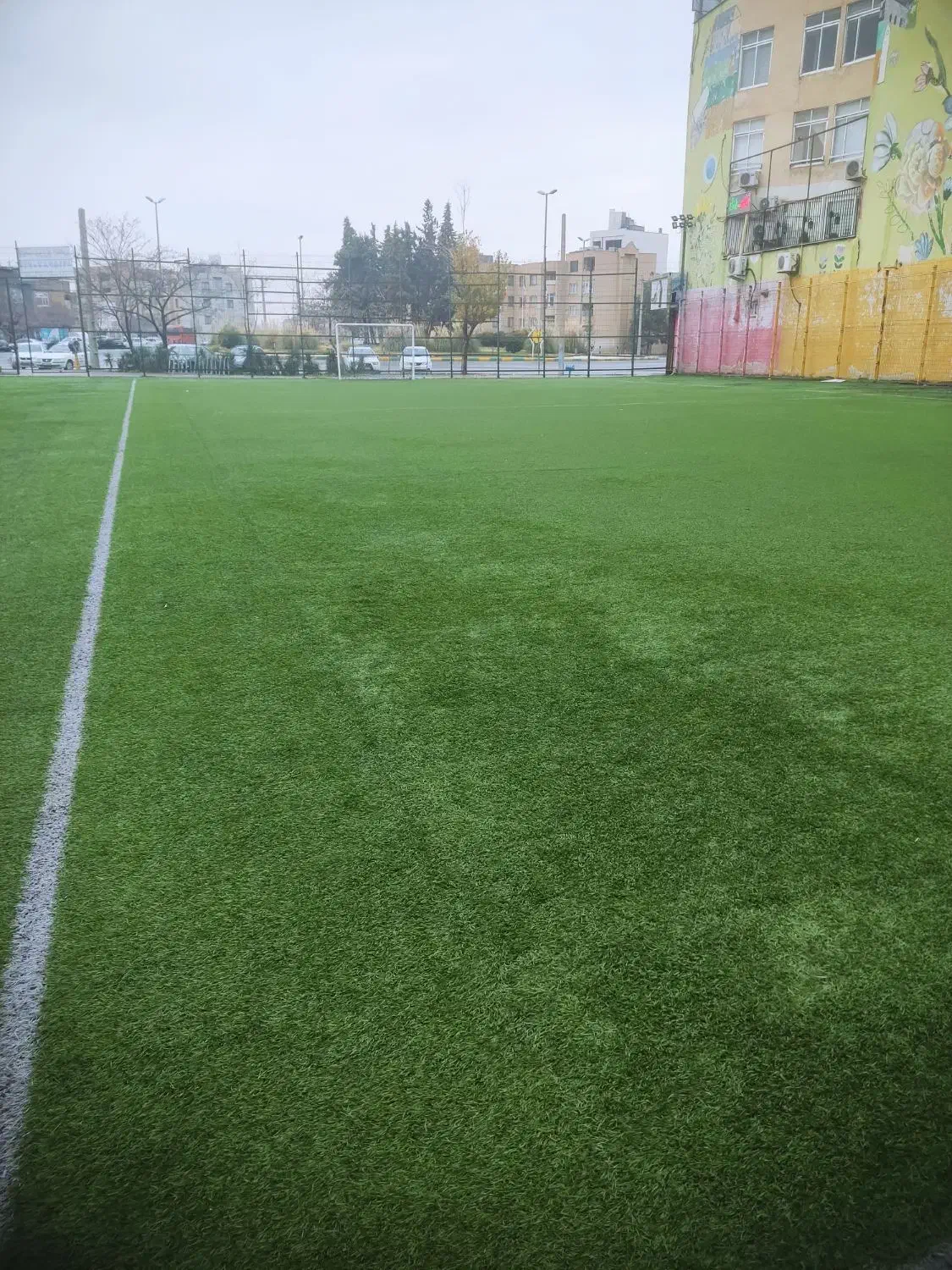 رزرو و اجاره زمین چمن فوتبال|اجارهٔ کوتاه‌مدت دفتر کار و فضای آموزشی|مشهد, جاهد شهر|دیوار