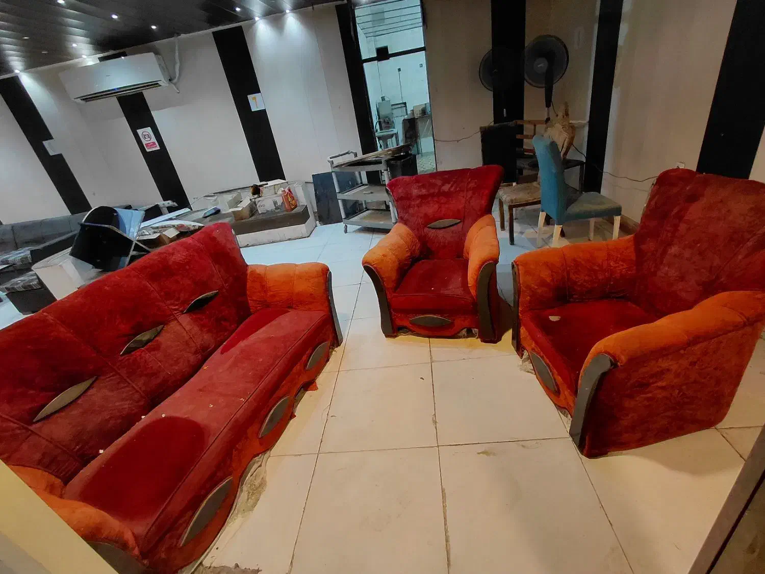 مبل در حد نو|مبلمان خانگی و میز عسلی|آبادان, |دیوار