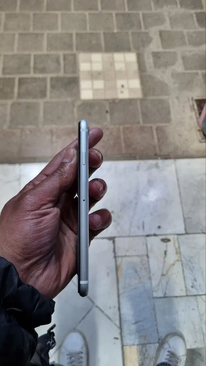 ایفون se 2020|موبایل|نیشابور, فردوسی جنوبی|دیوار