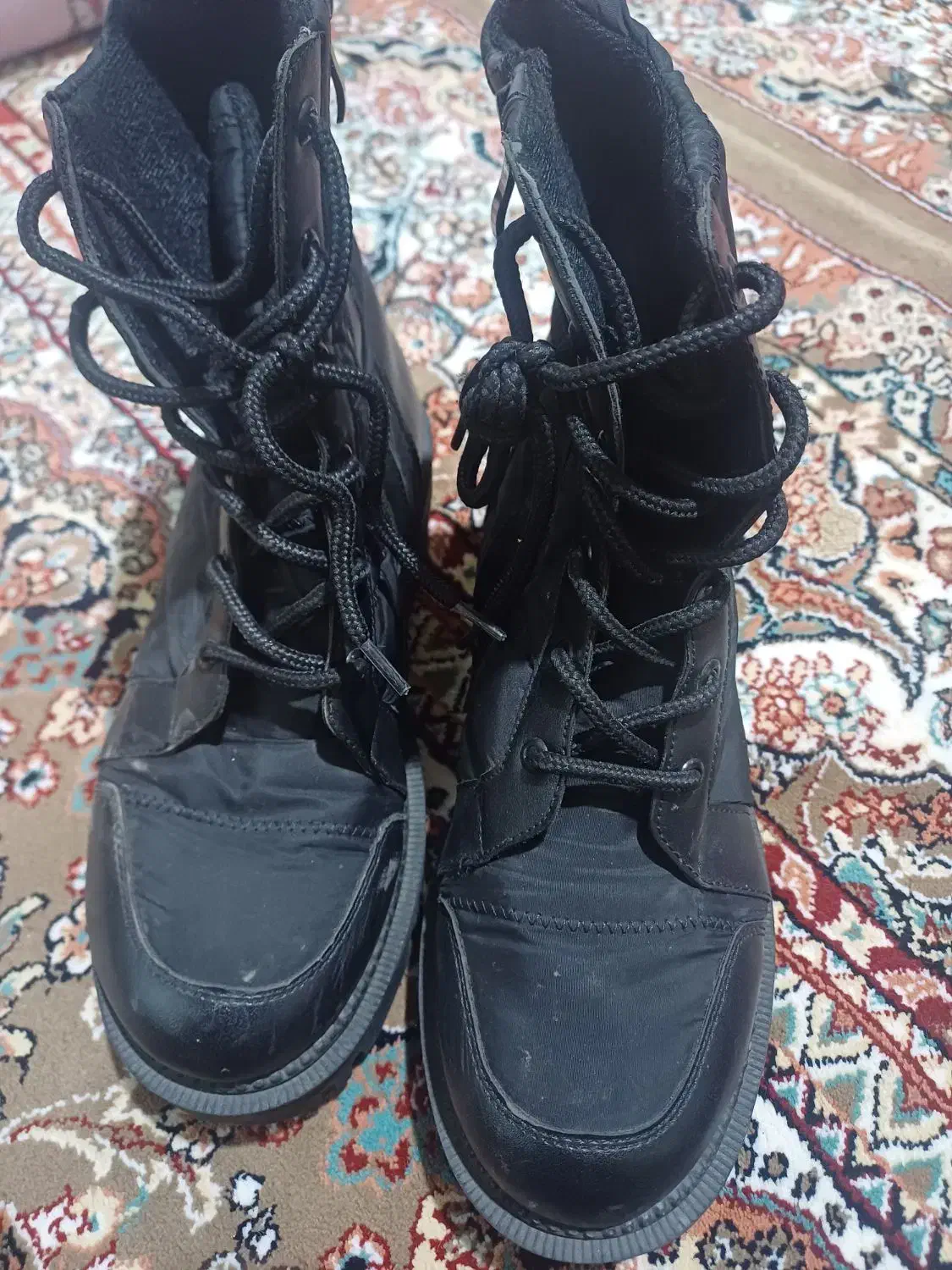 بوت|کیف، کفش، کمربند|نیشابور, پاستور|دیوار