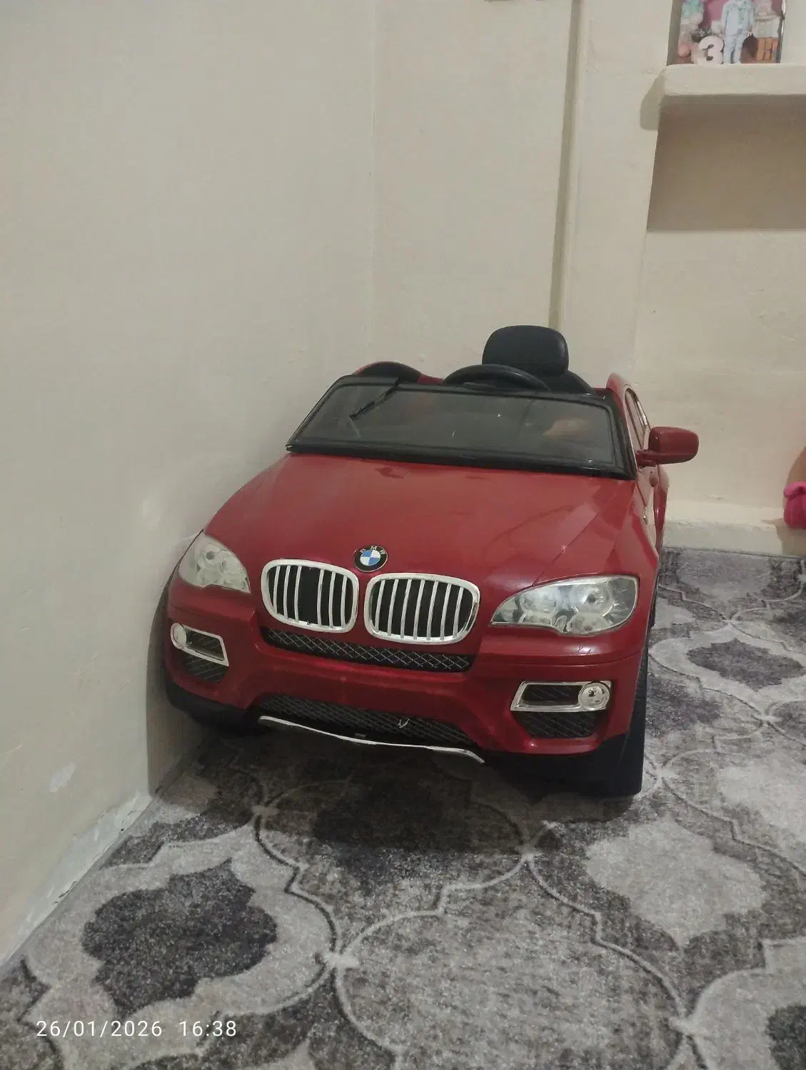 ماشین شارژی|اسباب‌بازی بچه|ری, علایین|دیوار